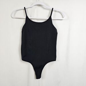 Lululemon Crew Neck Bodysuit in Black - Size S